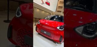 The two-seater smart is back 👀 And there’s a gold version only 999 people will get! 😍 The two-seater smart is back 👀 And there’s a gold version only 999 people will get! 😍