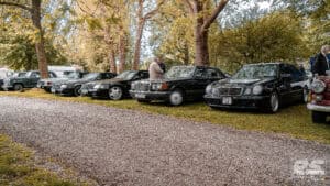 Biltræf på Gavnø Slot: Vintage Biler og Festlig Atmosfære Biltraef paa gavnoe slot vintage biler og festlig atmosfaere 111