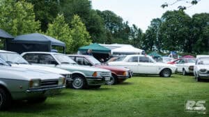 Biltræf på Gavnø Slot: Vintage Biler og Festlig Atmosfære Biltraef paa gavnoe slot vintage biler og festlig atmosfaere 48