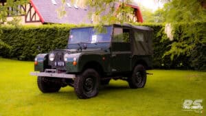 Biltræf på Gavnø Slot: Vintage Biler og Festlig Atmosfære Biltraef paa gavnoe slot vintage biler og festlig atmosfaere 57