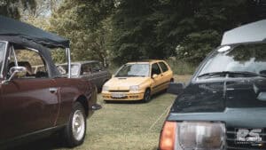 Biltræf på Gavnø Slot: Vintage Biler og Festlig Atmosfære Biltraef paa gavnoe slot vintage biler og festlig atmosfaere 71