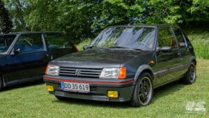 Biltræf på Gavnø Slot: Vintage Biler og Festlig Atmosfære Biltraef paa gavnoe slot vintage biler og festlig atmosfaere 76