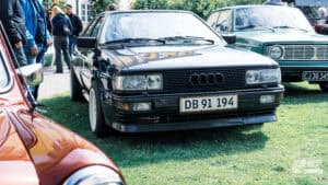 Biltræf på Gavnø Slot: Vintage Biler og Festlig Atmosfære Biltraef paa gavnoe slot vintage biler og festlig atmosfaere 79