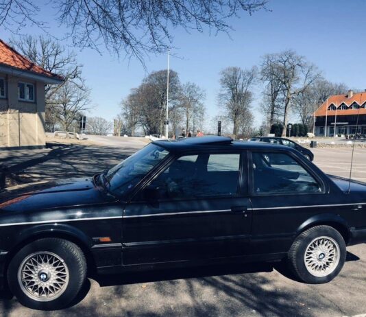 EFTERLYSNING: Eddi savner sin sorte BMW E30 320i fra Slagelse Efterlysning eddi savner sin sorte bmw e30 320i fra slagelse 03