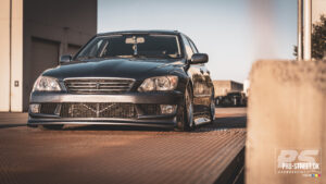 Lav moerk og gennemfoert thors lexus is300 sportcross 40