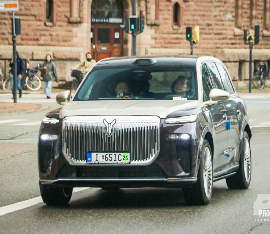 Kinesisk luksus-SUV spottet i København: Er Voyah Taishan X8 på test i Danmark? Kinesisk luksus suv spottet i koebenhavn er voyah taishan x8 paa test i danmark 15
