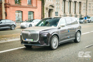 Kinesisk luksus-SUV spottet i København: Er Voyah Taishan X8 på test i Danmark? Kinesisk luksus suv spottet i koebenhavn er voyah taishan x8 paa test i danmark 18