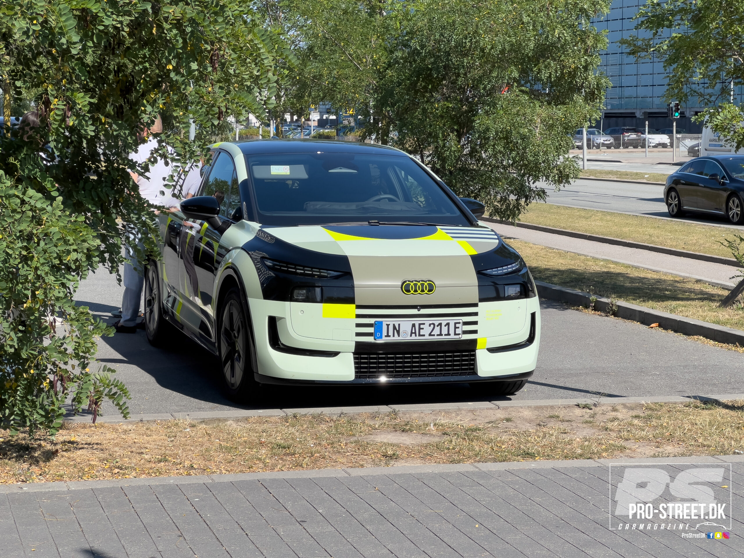 to-audi-a2-e-tron-prototyper-spottet-i-koebenhavn-foer-verdenspremieren-01-scaled.jpg