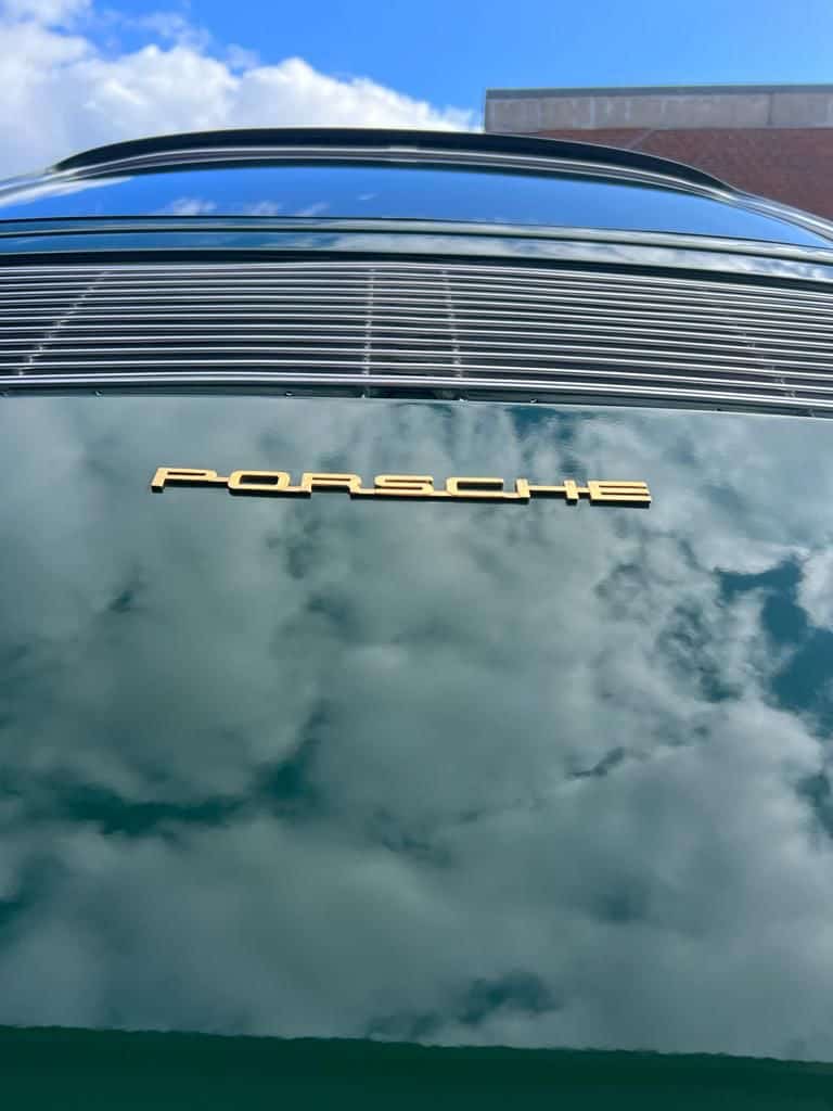 EFTERLYSNING: Ejer savner klassisk grøn Porsche 911