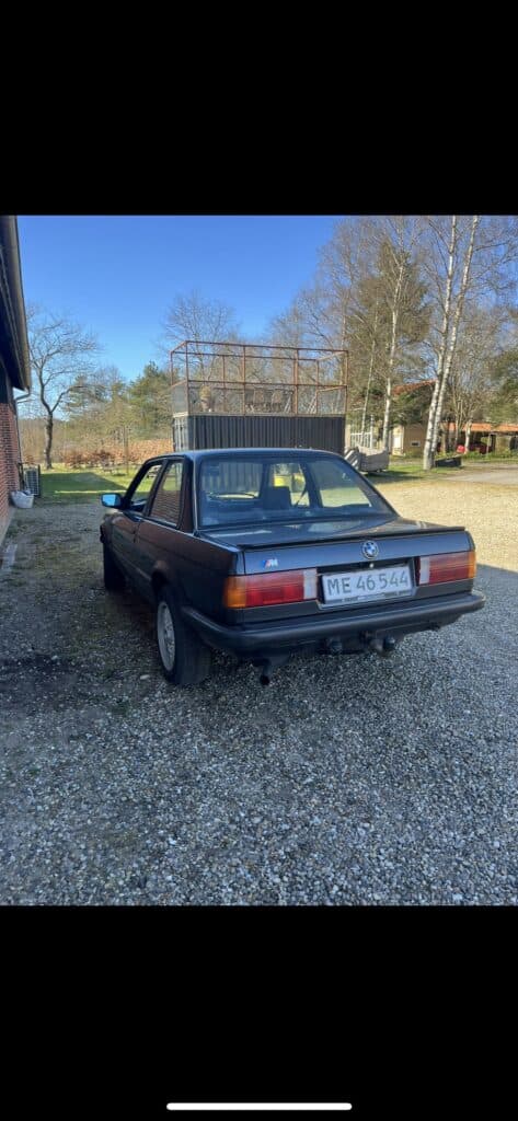 EFTERLYSNING: Eddi savner sin sorte BMW E30 320i fra Slagelse